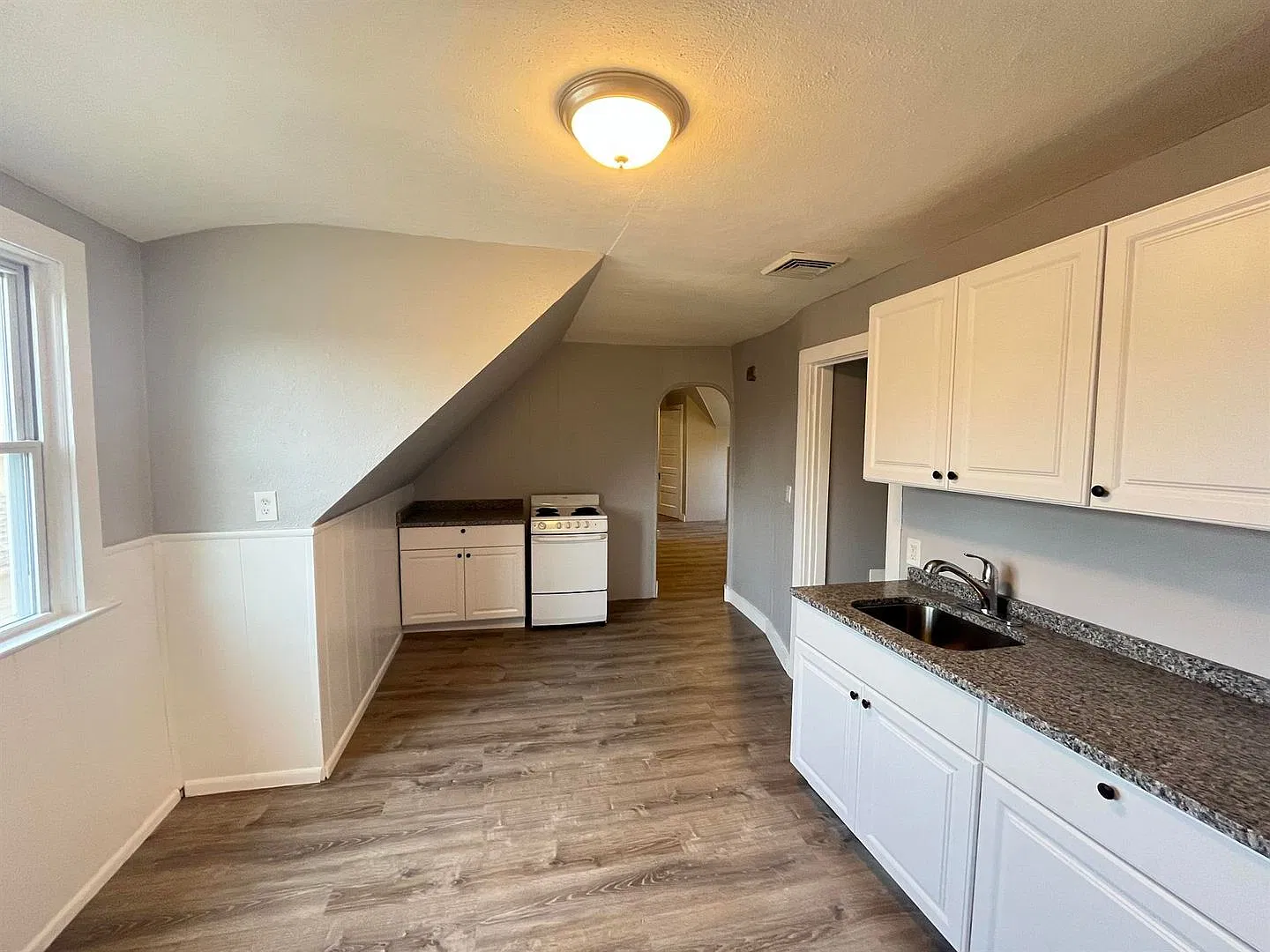 37 Marble St — Photo 2