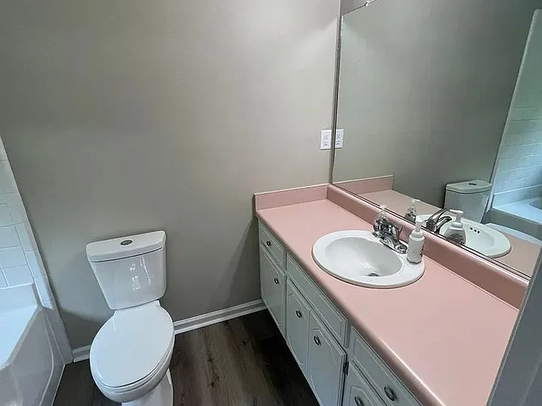 2945 Pointewest Dr — Photo 9