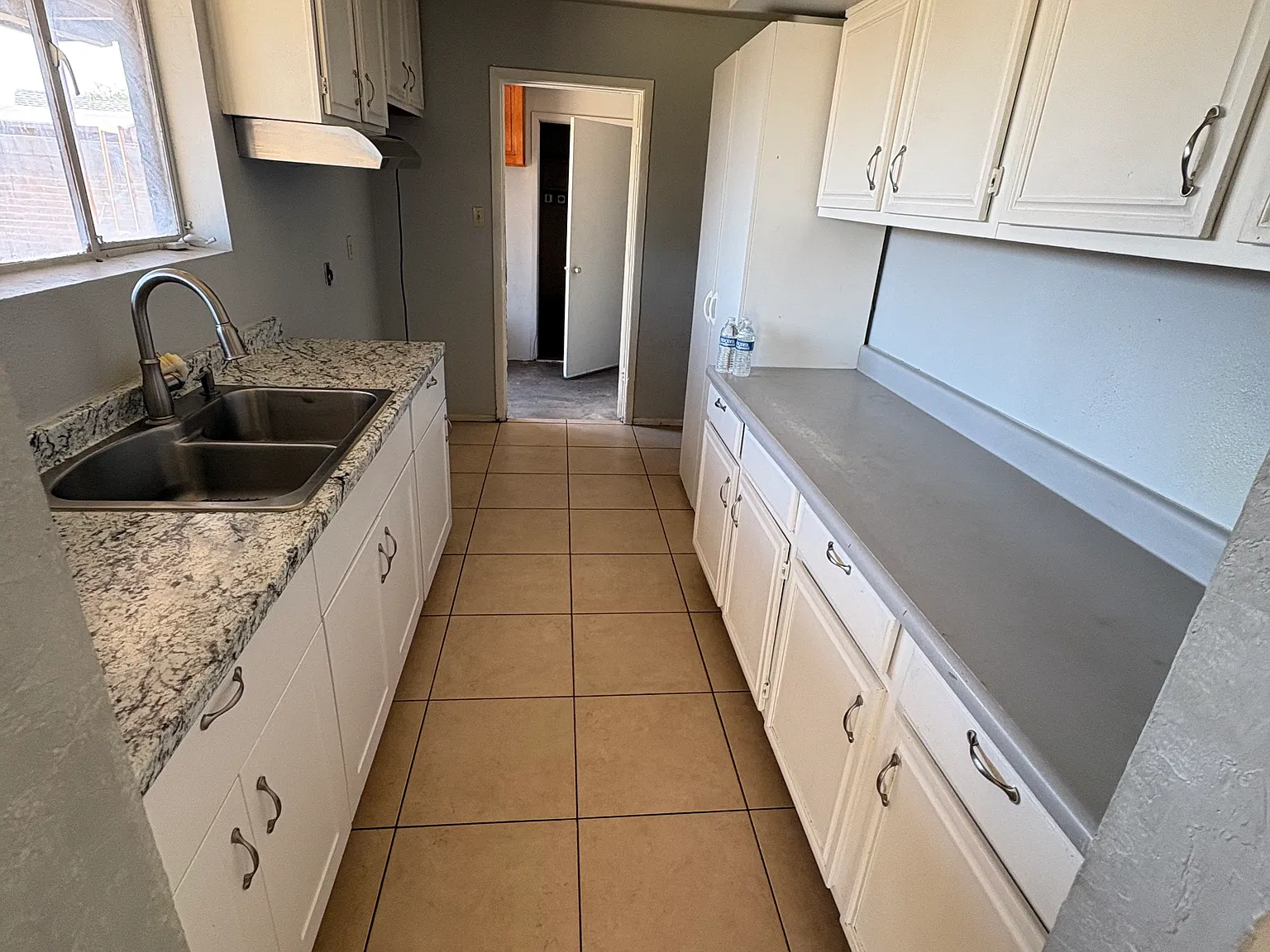 4 bed, 1388 sqft, $2,000 — Photo 3
