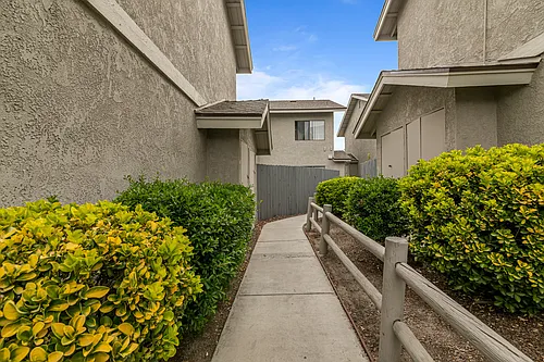 Park Place Townhomes Photo 1