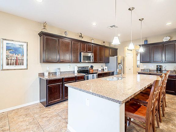 3rd image of 18122 W Glenrosa Ave