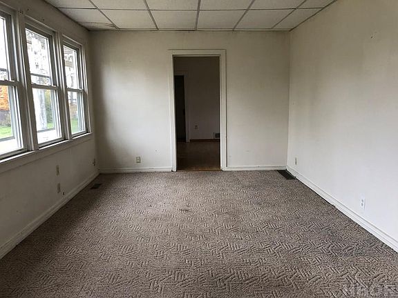 5th image of 324 Wentz St