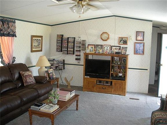 5th image of 11 Lakewood Dr