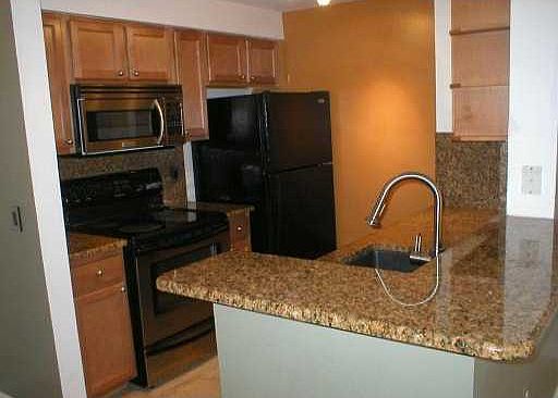 2nd image of 1106 Myrtlewood Cir E