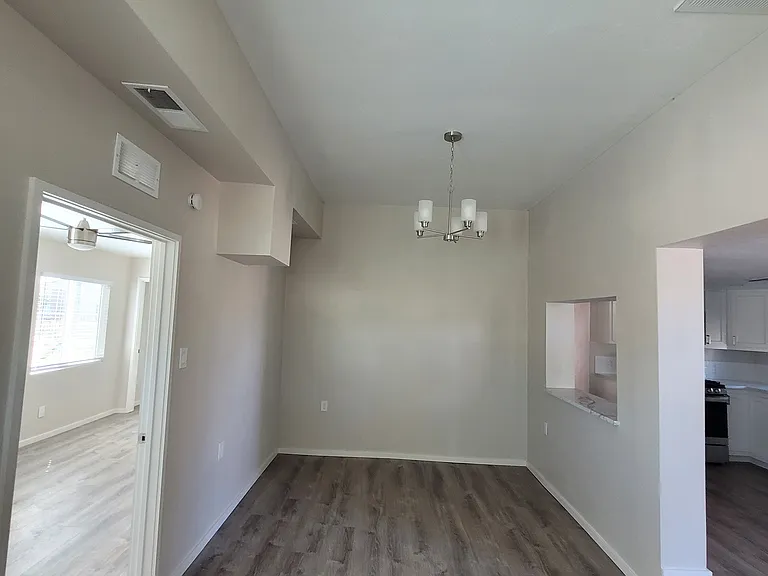 515 Mistletoe Ave — Photo 6