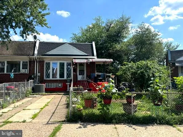 1103 Lake Shore Dr, Camden, NJ 08104