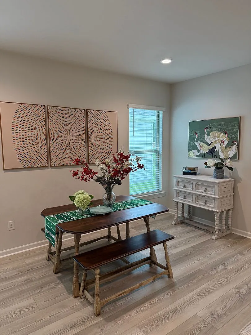 4 Year Old Home For Lease — Photo 4