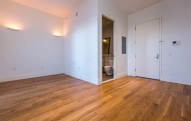 Rented by Nooklyn NYC LLC | media 123