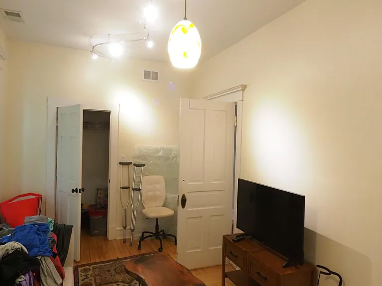 3037 W Logan Blvd #2 — Photo 22