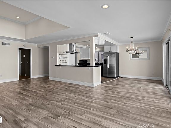 5th image of 2424 University Dr