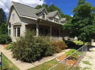 2530 Springmont Ave, Kalamazoo, MI 49008