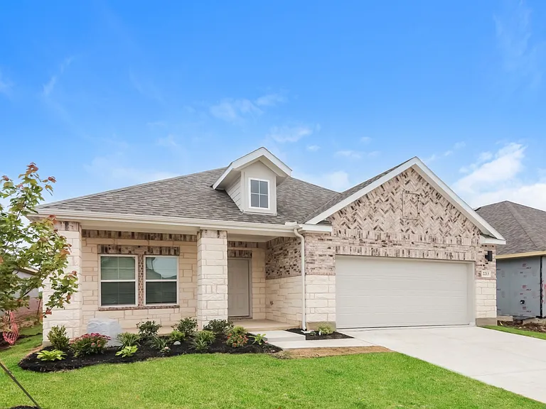 2213 Trailside Dr — Photo 4