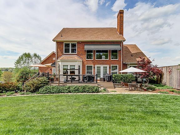 4th image of 506 Ivy Lake Dr