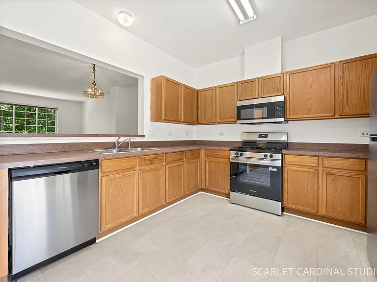 2125 W Concord Ln #2125 — Photo 8