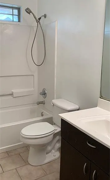 2407 Moonlight Ln #3 — Photo 4
