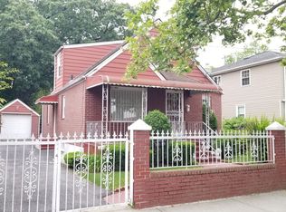 14129 253rd St, Rosedale, NY 11422