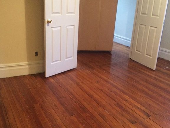 3rd image of 2534 43rd St APT 16