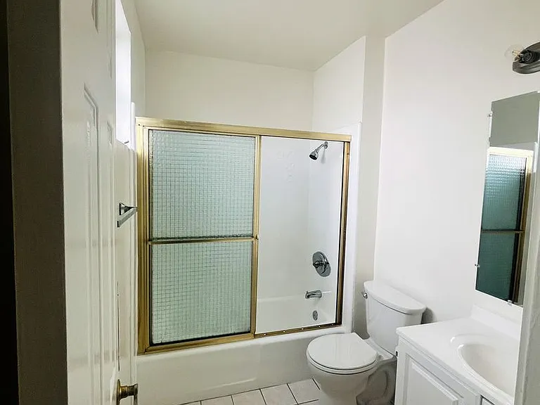 826 Harvard, LLC — Photo 9