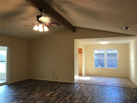 3rd image of 6223 Cool Springs Dr