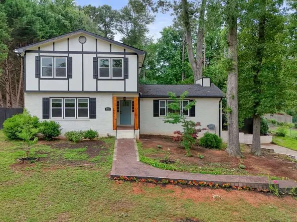 695 Shannon Green Cir SW, Mableton, GA 30126