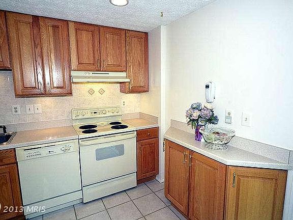 5th image of 8238 Mary Lee Ln