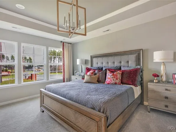 18731 Palisades Rdg, Moseley, VA 23120