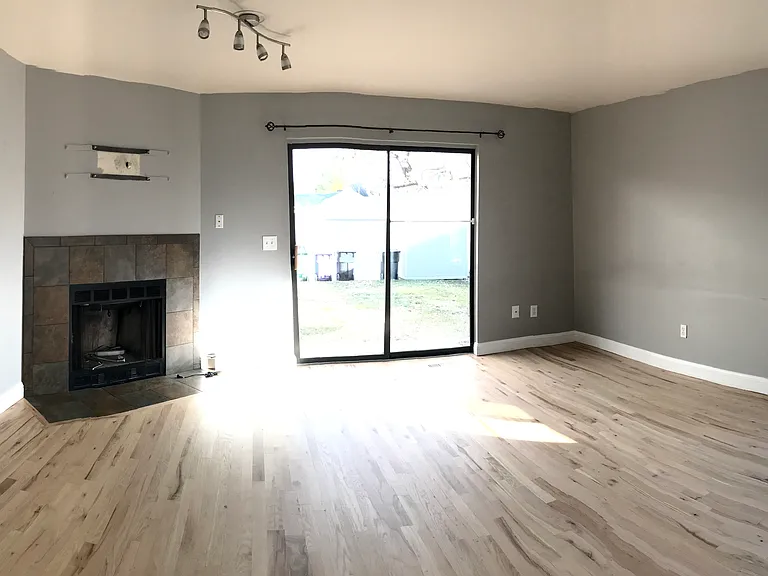 2428 S High St — Photo 21