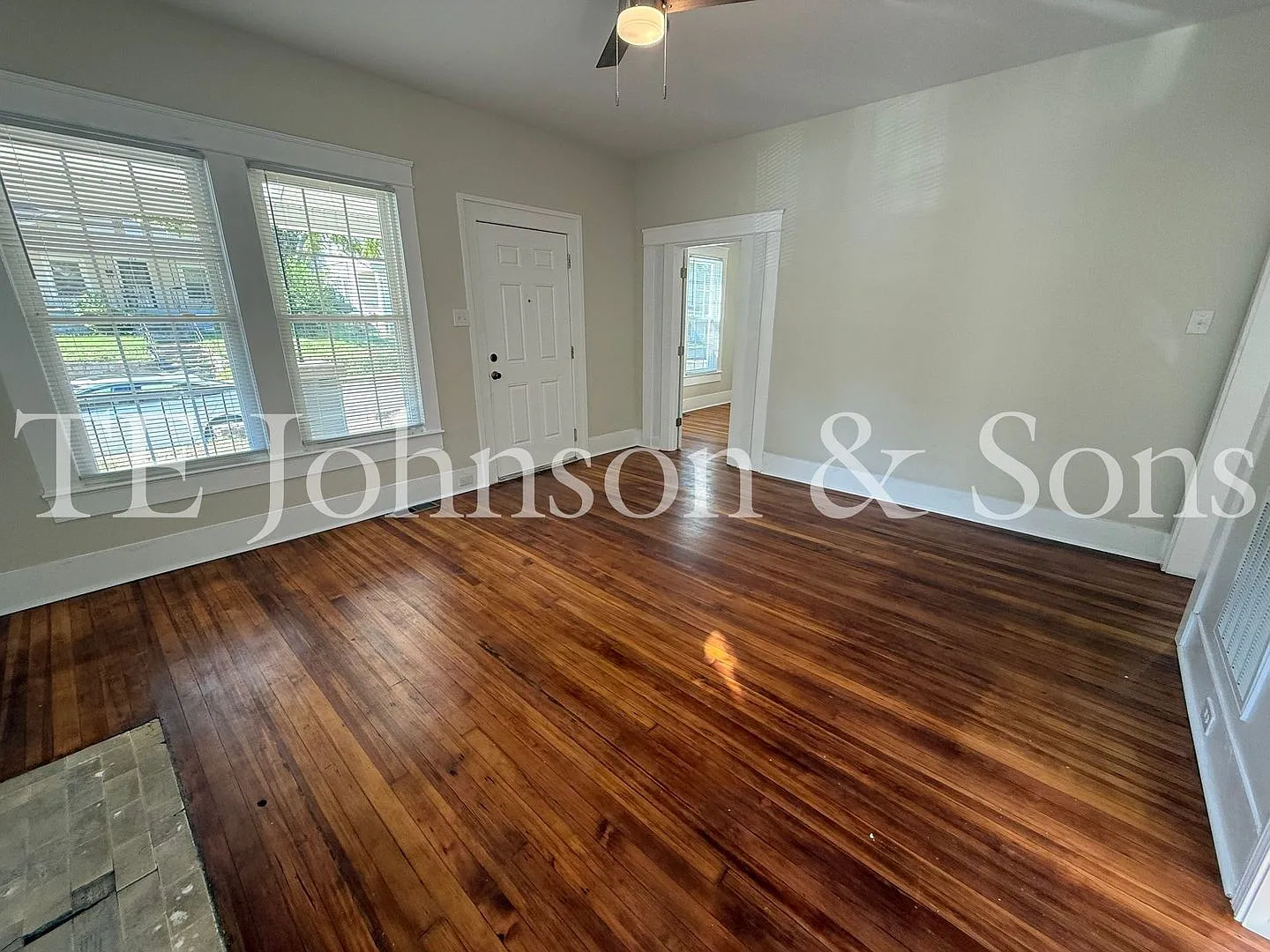 Charming 3-Bedroom Home with Quartz Countertops & Large Backyard — Photo 4
