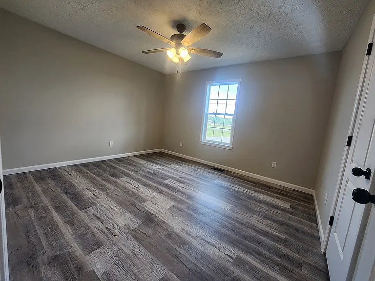 318 Cayenne Dr — Photo 10