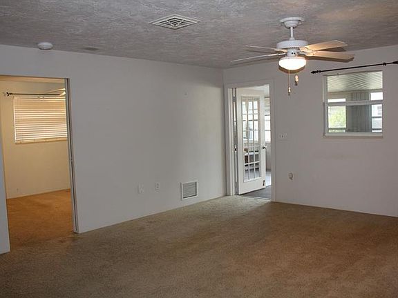 5th image of 550 Leach St