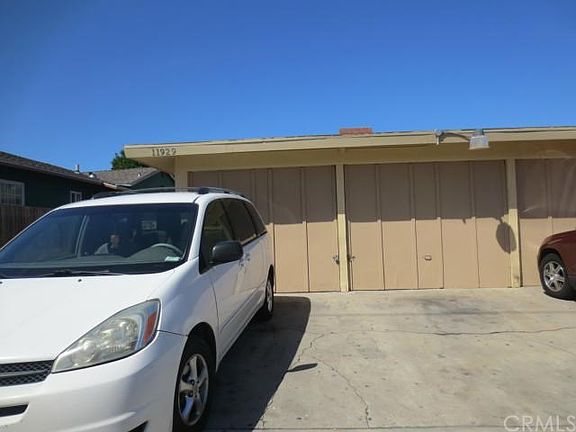 4th image of 11929 Eucalyptus Ave