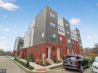 912 Riverplace Dr #M, Conshohocken, PA 19428