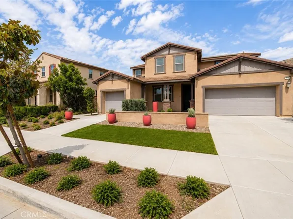 2750 Kings Canyon Dr, Jurupa Valley, CA 92509