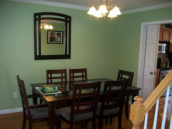 4th image of 9463 Cottonwood Ln
