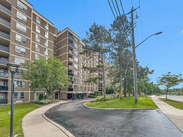 2835 Islington Ave #206, Toronto, ON M9L 2K2