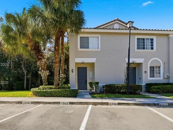5703 NW 48th Ave, Pompano Beach, FL 33073