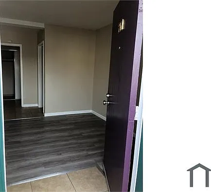 2567 Foothill Blvd #201