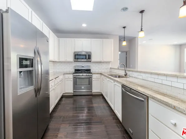 10639 Woodbridge St Unit 303, Toluca Lake, CA 91602