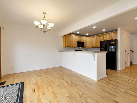 4th image of 60 Mill Rd APT K2