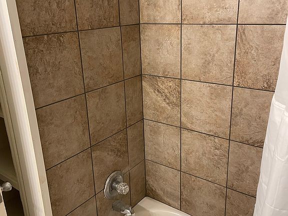 4th image of 228 S 28th St