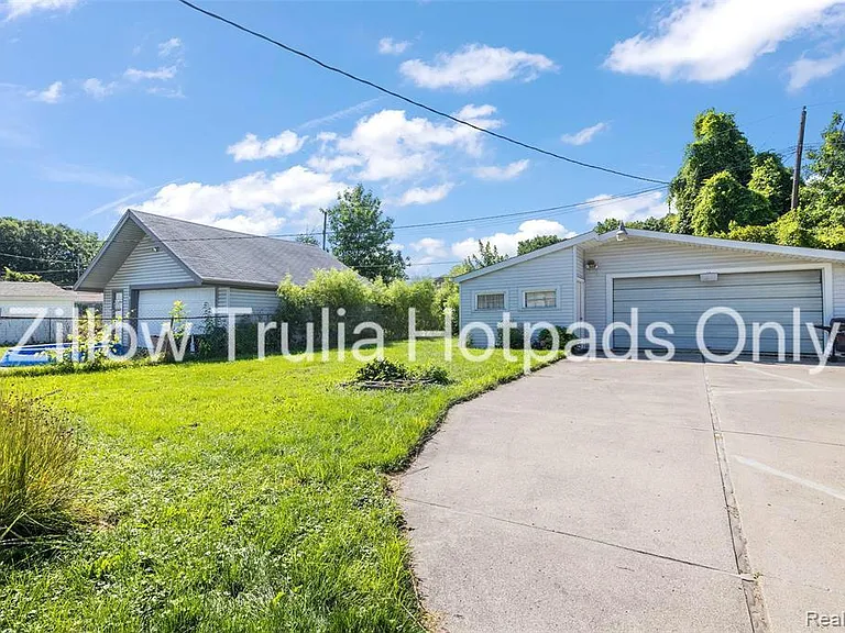 1614 Middlesex Ave — Photo 4