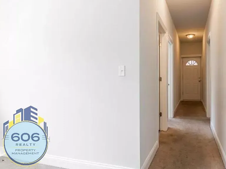 1503 N Talman Ave #1 — Photo 3