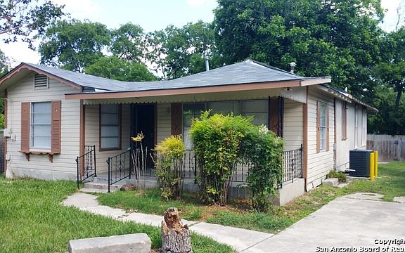 2nd image of 523 Drury Ln