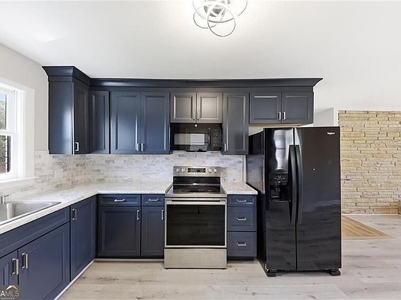 4th image of 1064 Holbrook Campground Rd