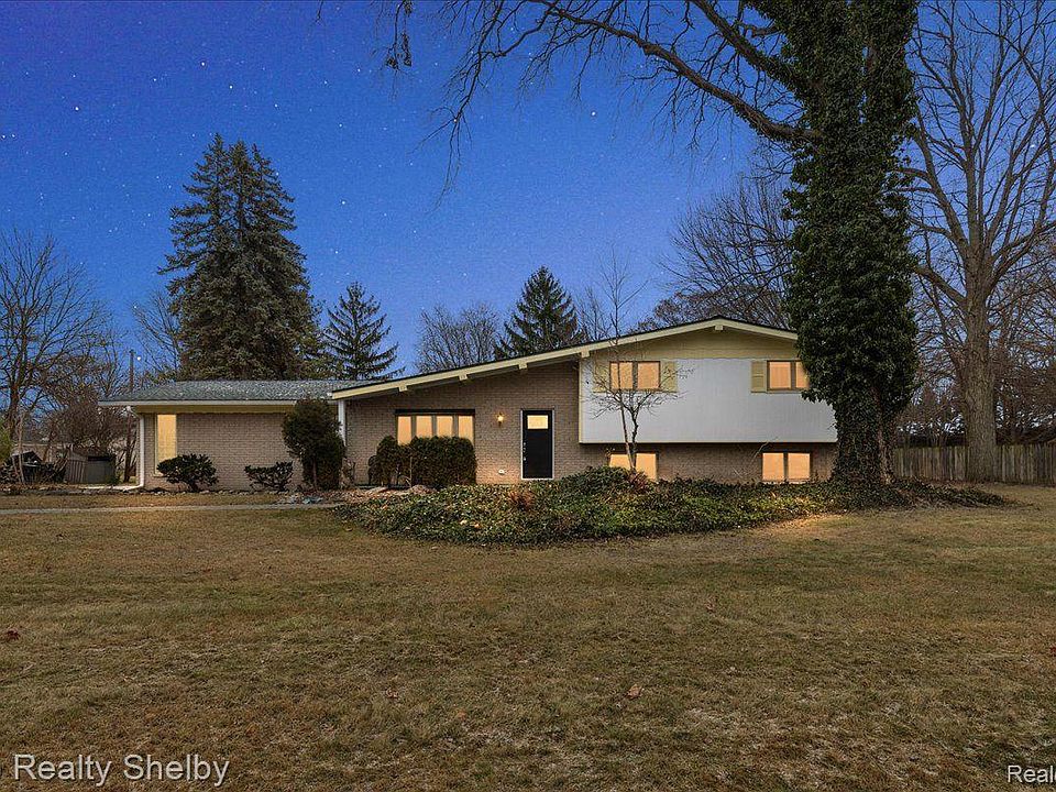 1st image of 46526 Cypress St