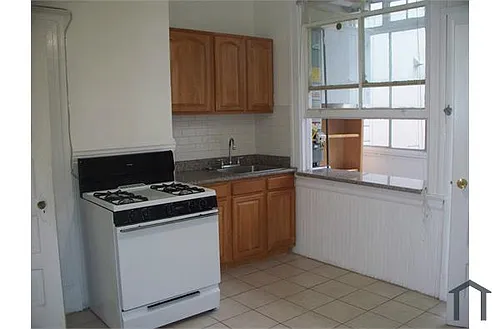 1734B Mason St Photo 1