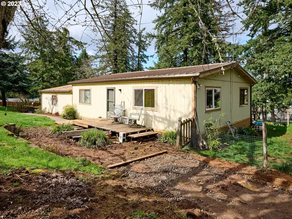 5292 Madrona Heights Dr NE, Silverton, OR 97381