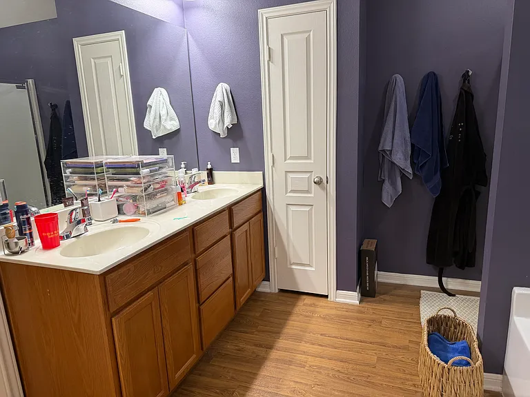 1126 Neuberry Cliffe — Photo 14