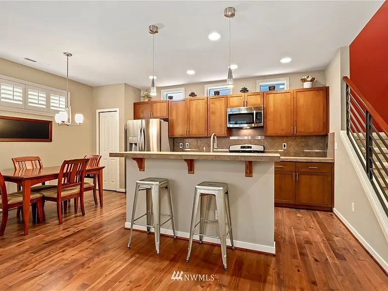 1326 158th Pl SW — Photo 4