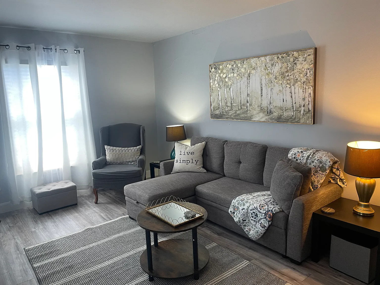 210 S Guilford Dr — Photo 4